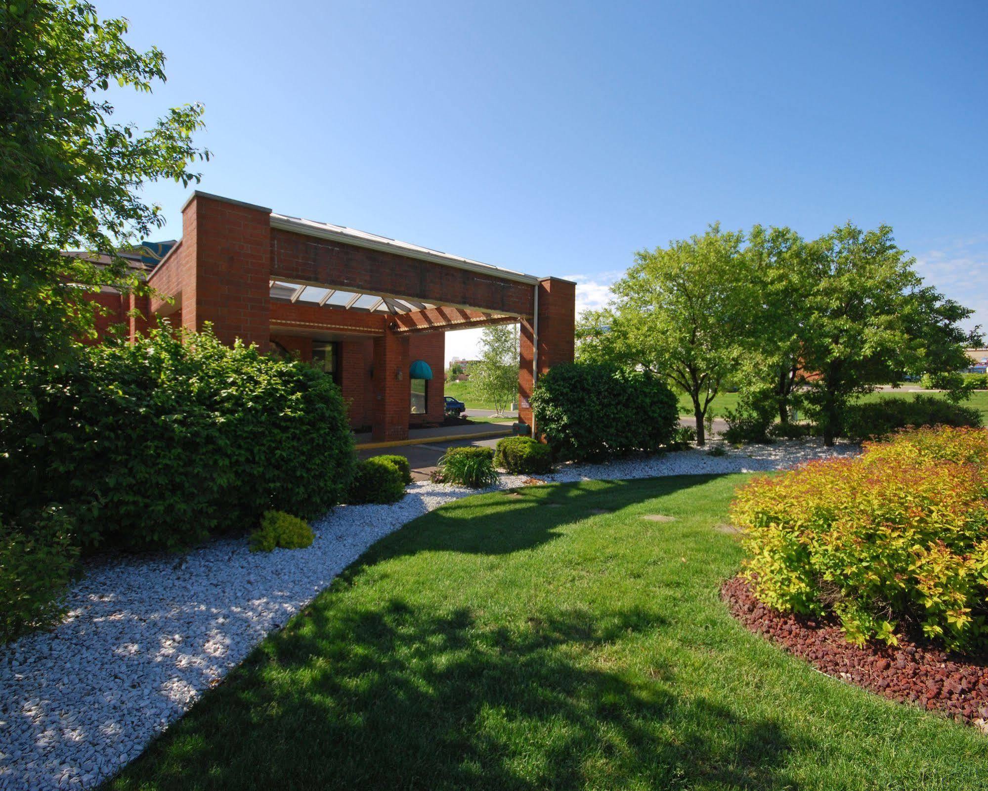 Wingate By Wyndham Canton-Hall Of Fame Exterior foto